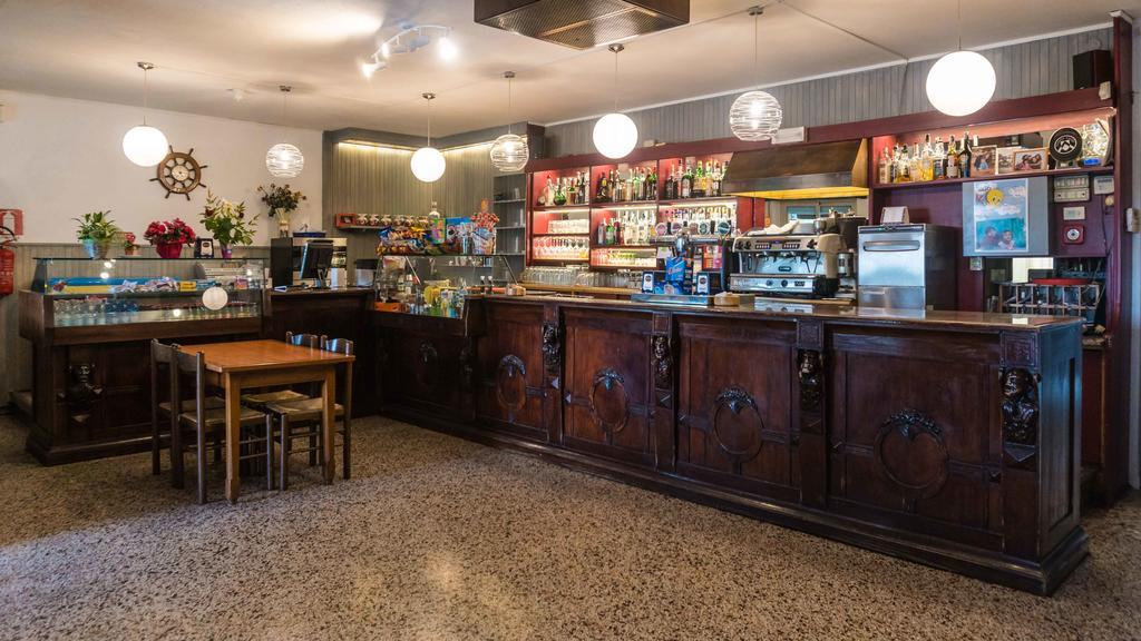Ristorante Albergo Al Donatore Teòr Eksteriør bilde